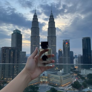 perfume lelaki jambatan klcc malaysia