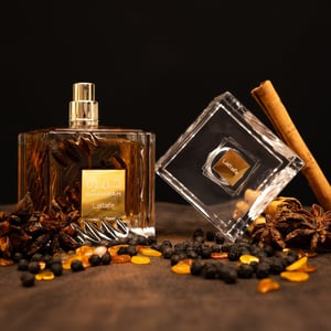 Khamrah by Lattafa Perfumes &ndash; Warm Sweet Cinnamon &amp; Praline Fragrance