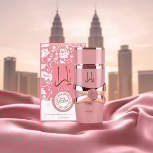 Yara Elixir dengan latar KLCC waktu petang, lighting pink romantik Malaysia