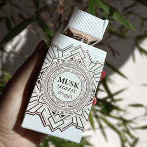 Haruman premium Musk Is Great Zimaya &ndash; bau woody musky tahan seharian Malaysia